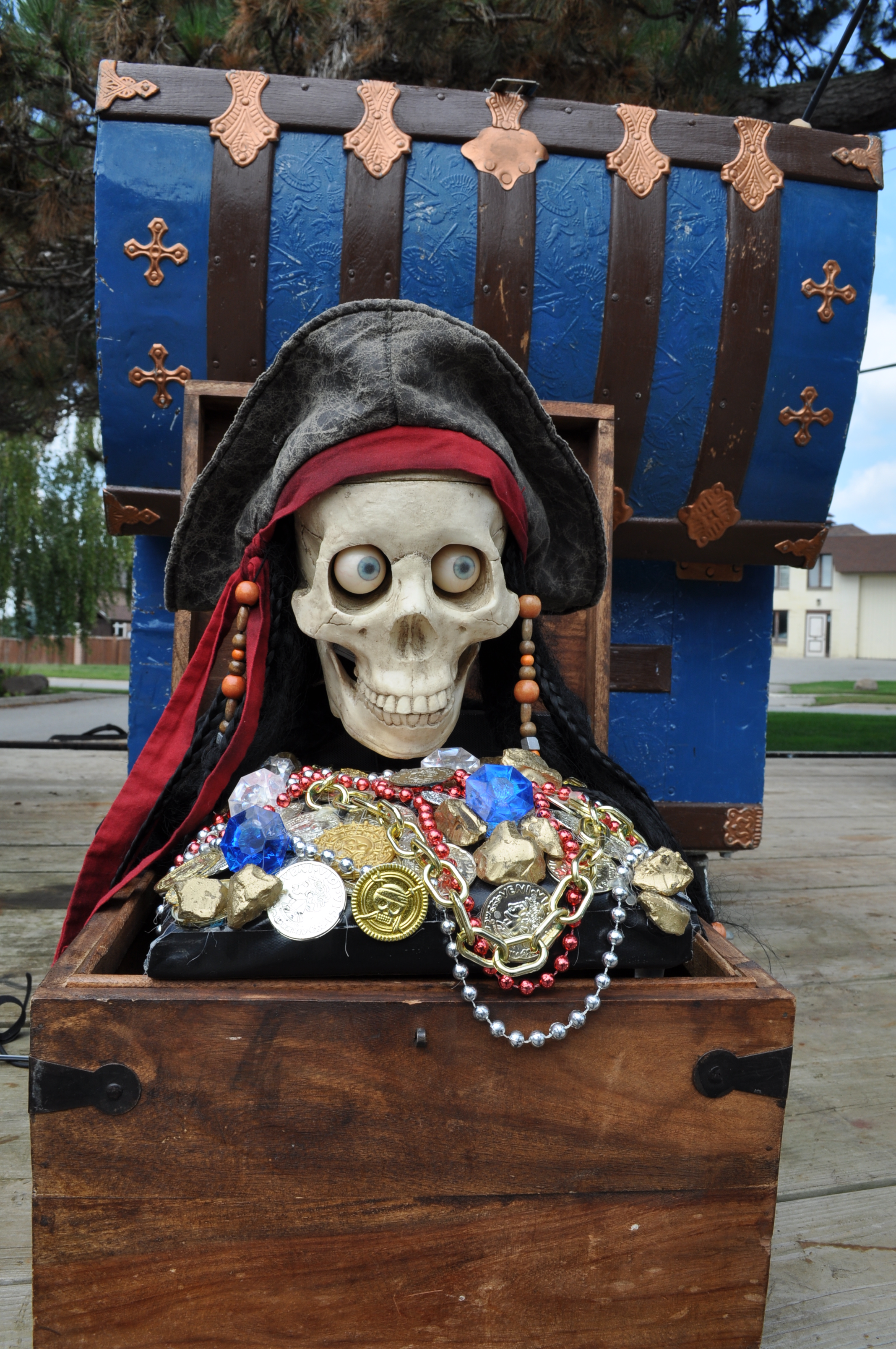 robot pirate, pirate magic, festival attraction